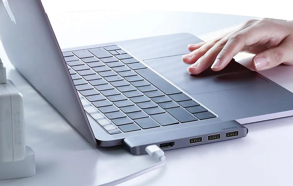 adapter-6-w-2-ugreen-cm251-hub-usb-c-dla-macbook-a-waga-z-opakowaniem-0-1-kg