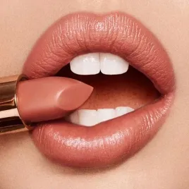 szminka-charlotte-tilbury-kissing-3-5-g-odcien-stoned-rose