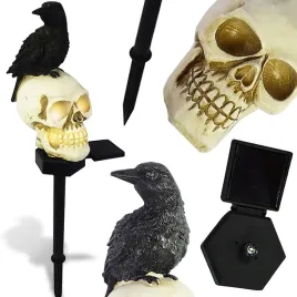 lampka-latarnia-led-solarna-na-halloween-kruk-na-czaszce-czaszka-ozdoba