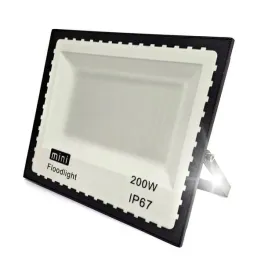 halogen-bialy-zimny-14000-lm-200-w