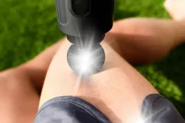 pistolet-do-masazu-masazer-do-plecow-ciala-wibracyjny-6-koncowek-miton
