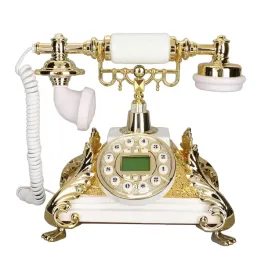 stary-retro-telefon-stacjonarny-ornament