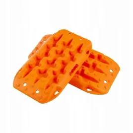 dwie-maty-trakcyjne-58-x-31-x-6-cm-pomoc-przy-ruszaniu-z-blota-sniegu