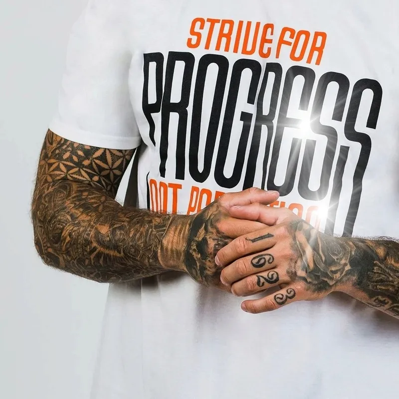 koszulka-progress-white-s-gymbeam