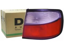 lampa-tyl-prawa-nissan-primera-p11-96-01-sedan