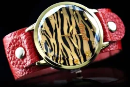 smartwatch-niktrade-181363278-bezbarwny
