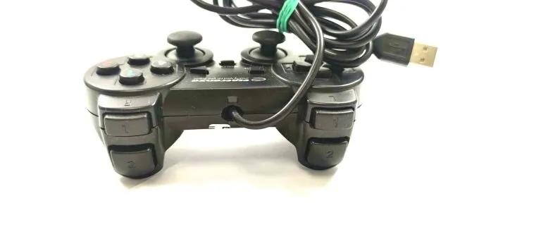 gamepad-pc-usb-warrior-do-gier-czarny-waga-z-opakowaniem-0-242-kg