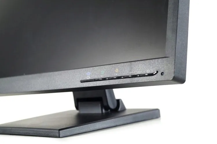 monitor-podgladowy-lenovo-1461242014-559