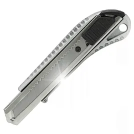 noz-do-tapet-z-lamanym-ostrzem-18-mm-10-sztuk