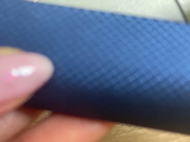 etui-na-okulary-wzor-dominujacy-bez-wzoru
