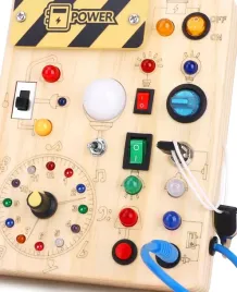 tablica-sensoryczna-montessori-led-drewniana-dla-dzieci