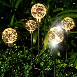 lampa-solarna-ogrodowa-kula-wbijana-lampka-kol
