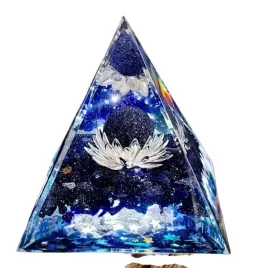 kosmiczna-pramida-orgonit-lotos-blue-goldstone-energia-spokoj-rozwoj-5-cm