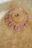 lorena-canals-poduszka-podlogowa-pinkdaisy-planet-bee-marka-lorena-canals