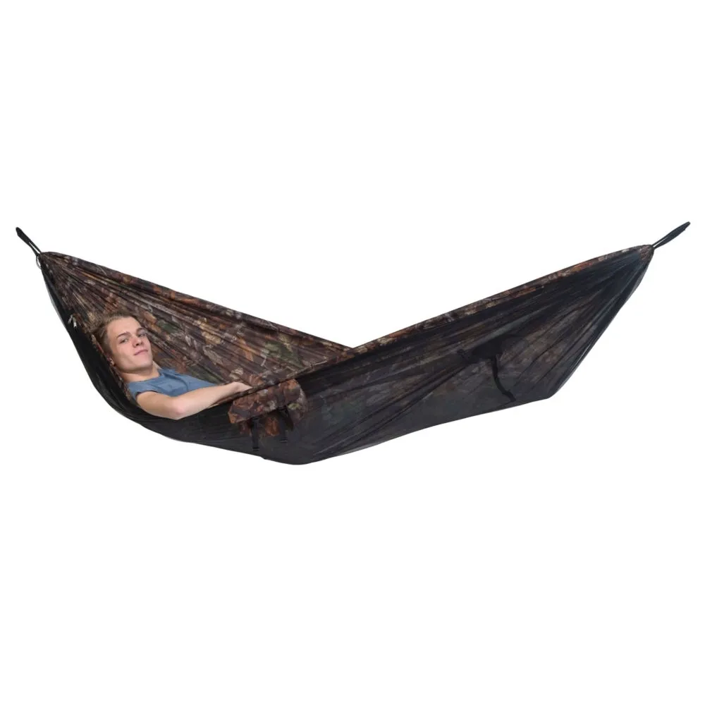 amazonas-hamak-moskito-traveller-forest