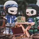 mr-bone-figurka-mr-bone-camping-series-blind-box-stan-nowy