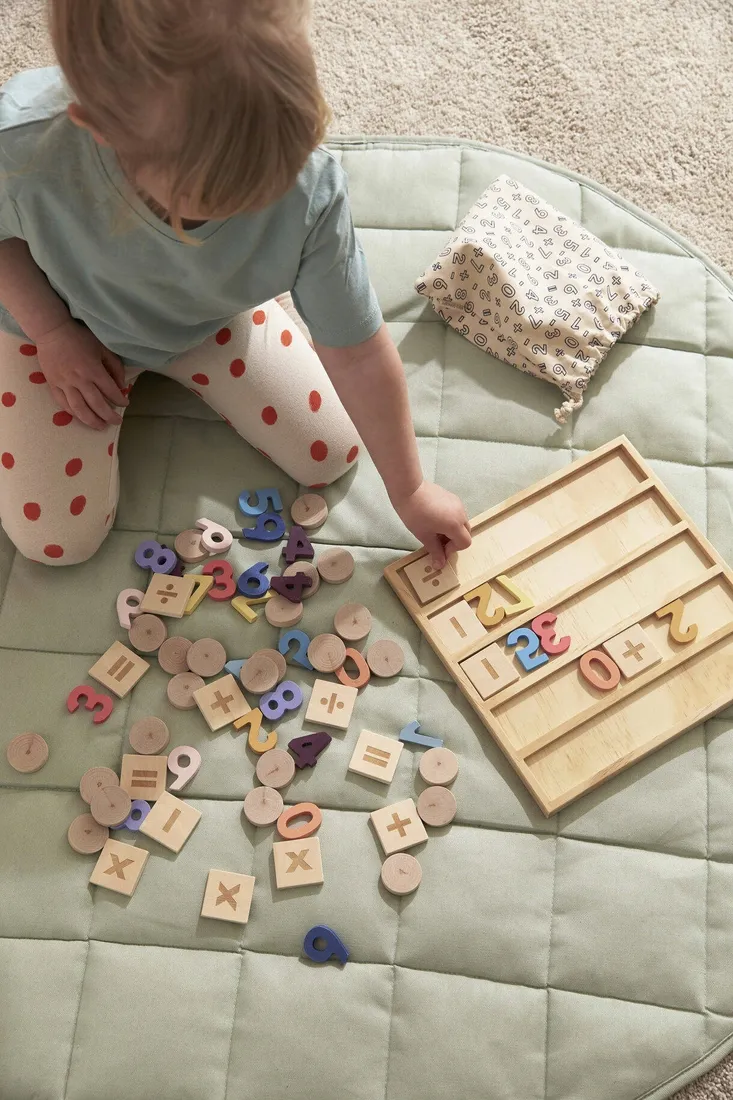 kid-s-concept-tablica-kalkulacyjna