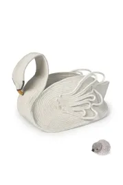 kosz-labedz-swan-lake-lorena-canals