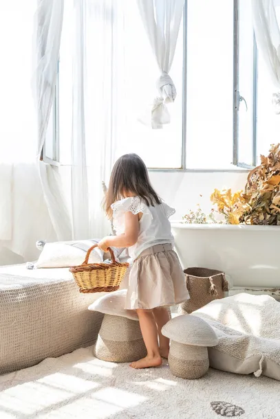 lorena-canals-kosz-mama-mushroom-minimalny-wiek-dziecka-3