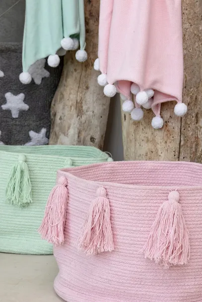 kosz-basket-tassels-pink-marka-lorena-canals