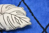 poduszka-monstera-lisc-leaf-lorena-canals-kolor-wielokolorowy