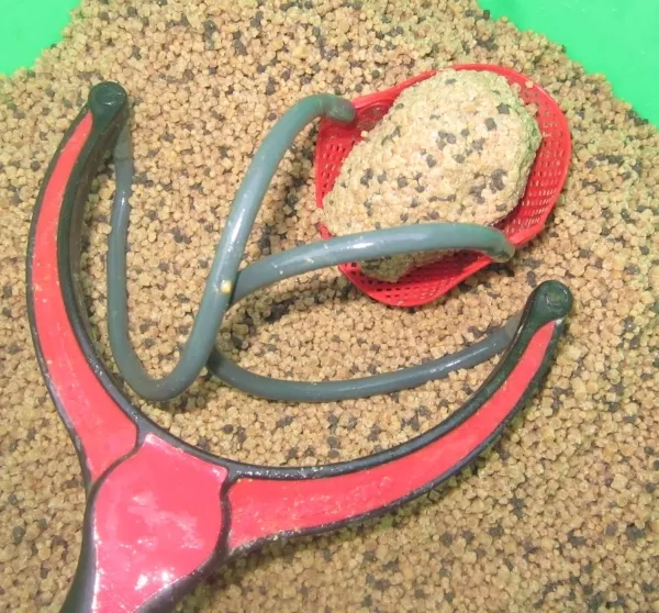 lorpio-pellet-method-basic-45mm-2000g-2kg-przeznaczenie-amury-karasie-karpie-leszcze