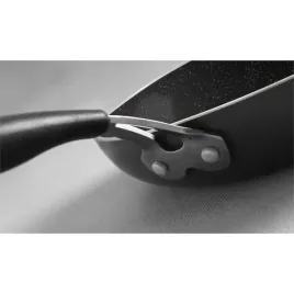 patelnia-aluminiowa-z-powloka-teflon-platinum-professional-nieprzywierajaca-sr-24-cm-hendi-621110