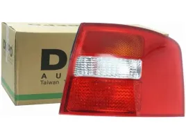 lampa-tyl-prawa-depo-446-1909r-ue