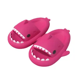 grube-klapki-na-basen-rekiny-antyposlizgowe-kapcie-shark-czerwone-red-38-39