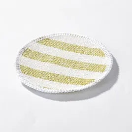 plocienna-podkladka-pod-kubek-o-10-cm-kremowa-w-jasnozielone-paski-do-subli