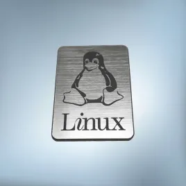 greatergreatergreater-linux-25x35mm-srebrny-emblemat-naklejka-logo-znaczek-symbol-zamiennik
