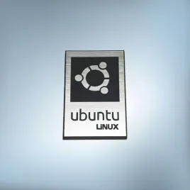 greatergreatergreater-linux-27x18mm-srebrny2-emblemat-naklejka-logo-znaczek-symbol-zamiennik