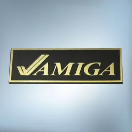 emblemat-amiga-czarno-zlota-60x20mm-naklejka-logo-znaczek-symbol