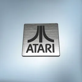 greatergreatergreater-atari-36x36mm-srebrny-emblemat-naklejka-logo-znaczek-zamiennik