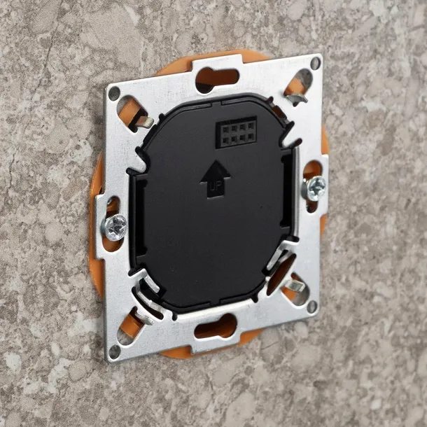 engo-controls-e55-b-internetowy-podtynkowy-regulator-temperatury-marka-engo-controls