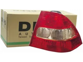 lampa-tyl-lewa-toyota-corolla-e12-01-08-sedan