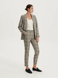 bezowe-spodnie-w-krate-reserved-xs