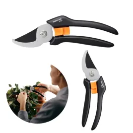 sekator-do-galezi-krzewow-kwiatow-nozyce-reczne-regulowane-ogrodowy-fiskars