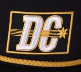 czapka-dc-flasher-blk-wzor-dominujacy-logo