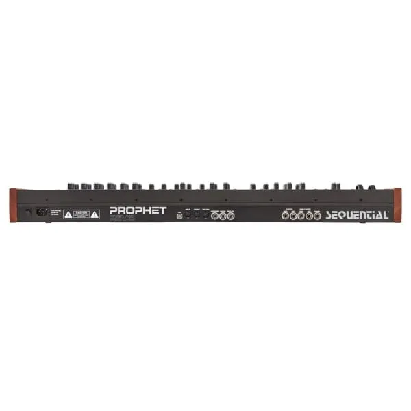 sequential-prophet-rev2-8-voice-syntezator