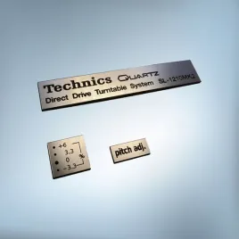 emblemat-naklejka-logo-technics-sl-1210-mk2-srebrna-90x16mm-komplet