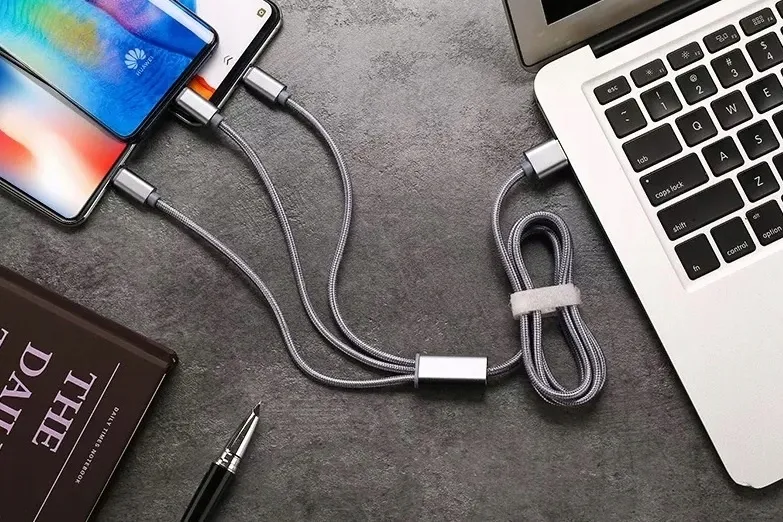 kabel-usb-3w1-12m-stan-nowy