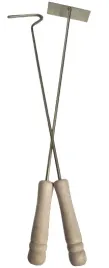 zestaw-do-czyszczenia-pieca-wygarniacz-pogrzebacz-70cm-drewniana-raczka