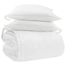 zimowy-zestaw-poscieli-z-koldra-i-poduszkami-w-bialym-kolorze-pikowany