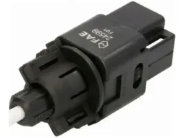 wlacznik-swiatel-stop-nissan-x-trail-ii-07-13-i-01-13-370-z-09-