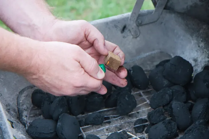 podpalka-do-pieca-kominka-grilla-2400-kostek-waga-5-kg