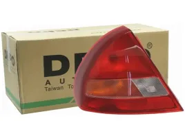 lampa-tyl-lewa-mitsubishi-lancer-vi-95-03-sedan