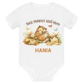 body-dzieciece-z-imieniem-nasz-pierwszy-dzien-mamy-nadruk-bawelna-3m