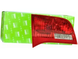 lampa-tyl-lewa-audi-a6-c6-05-11