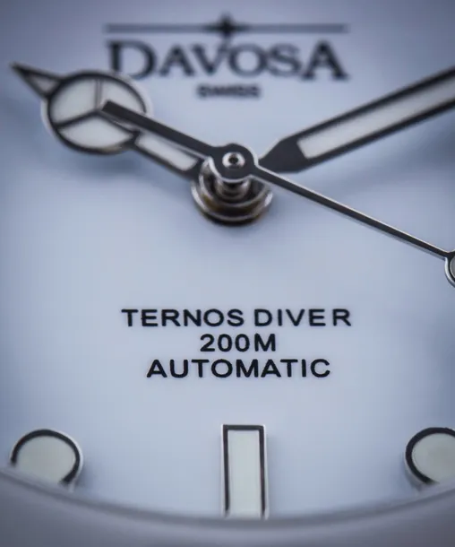 zegarek-davosa-ternos-medium-diver-automatic-rodzaj-paska-bransoleta